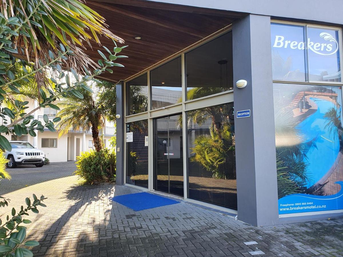 Breakers Motel Whangamata Exterior photo