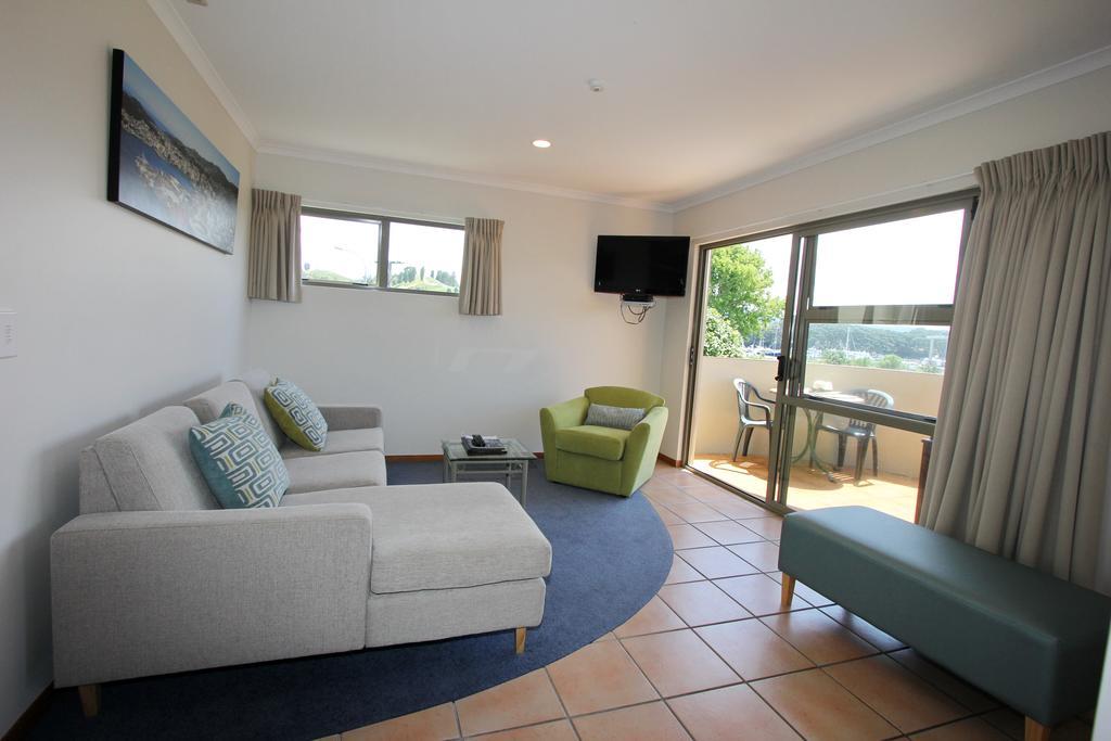 Breakers Motel Whangamata Exterior photo