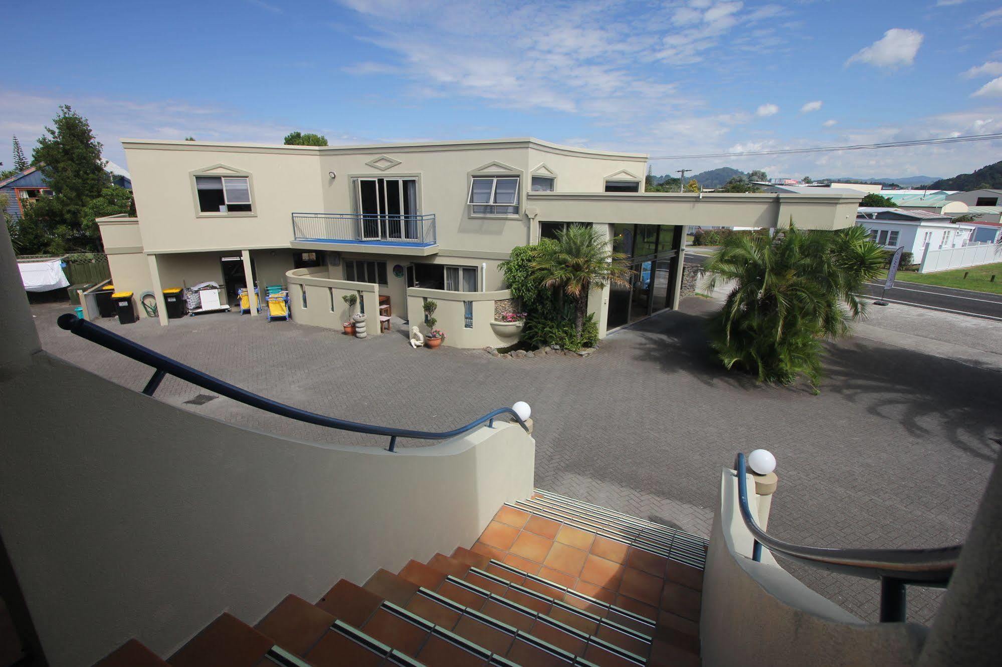 Breakers Motel Whangamata Exterior photo